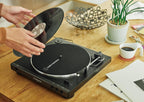 Vollautomatischer Plattenspieler AT-LP60X mit Riemenantrieb Stereo Analog 33 1/3 und 45 U/min Schwarz