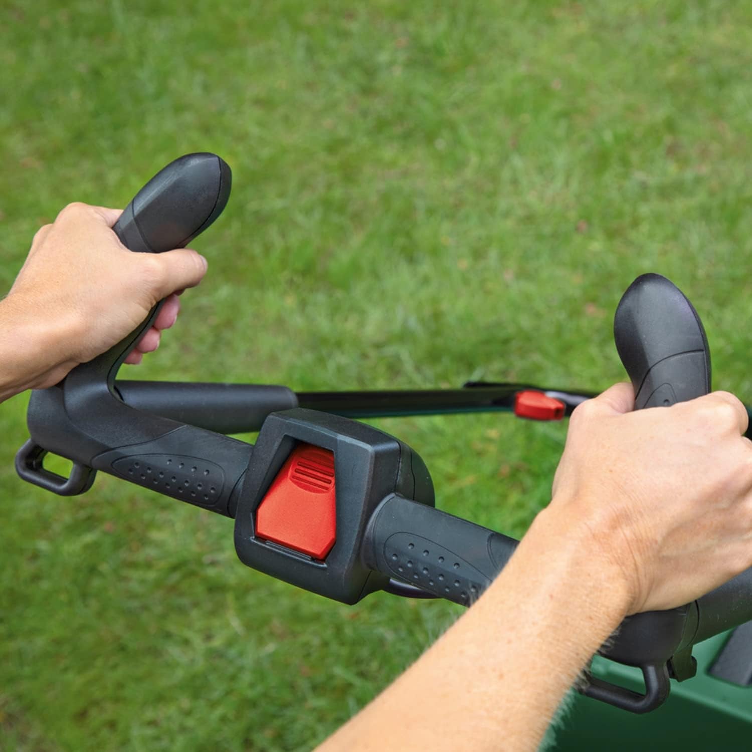 Akku Rasenmäher CityMower 18V 32-300 32cm Schnittbreite für Rasenflächen bis 300m² 18V Akku 4Ah