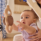 Baby Spielbogen mit Spielmatte Lovevery Play Gym 5 Entwicklungsbereiche mit 13 Aktivitätsspielzeugen für Babys