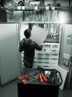 VDE Drehmoment Schraubendreher Set 23-teilig Safe Torque Speed Schaltschrank Modell 05006633001 isoliert IEC 60900