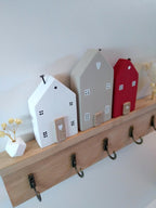 Schlüsselhalter Holzhäuschen Wanddekoration Schlüsselboard mit 5 Haken, Tinyhouse Miniaturhaus, 25x15x2 cm, Skandi Stil