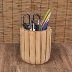 Stifthalter aus massivem Mangoholz, natürlicher oder dunkler Holzton, 12 cm hoch
