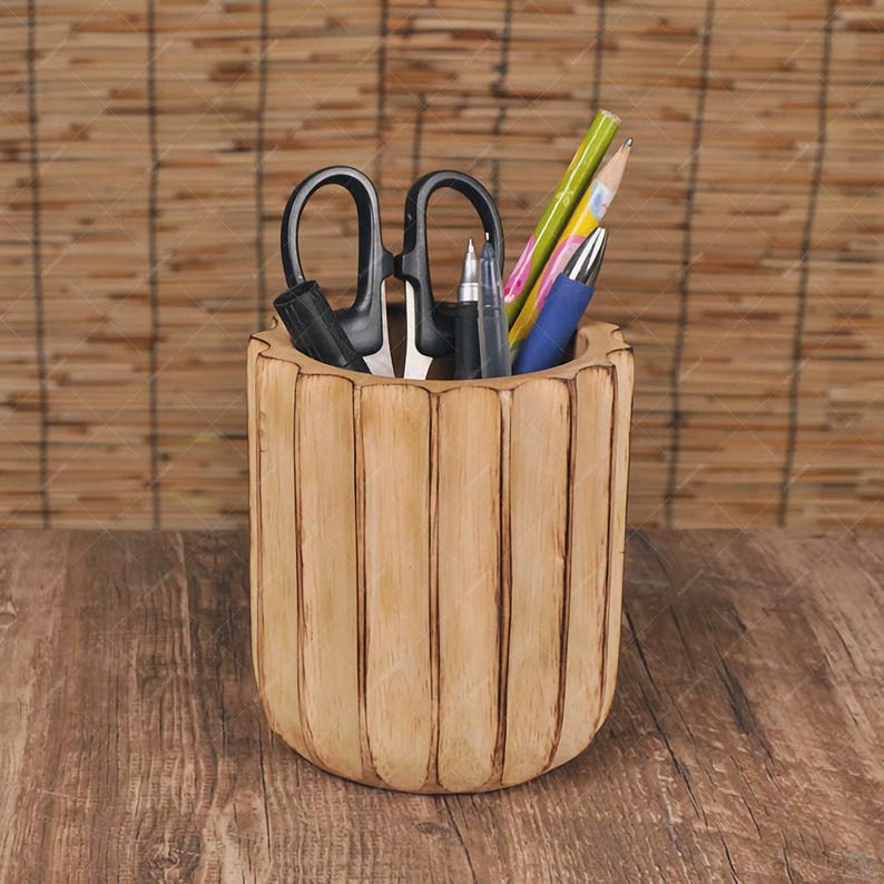 Stifthalter aus massivem Mangoholz, natürlicher oder dunkler Holzton, 12 cm hoch