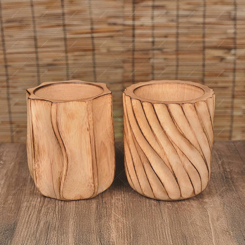 Stifthalter aus massivem Mangoholz, natürlicher oder dunkler Holzton, 12 cm hoch