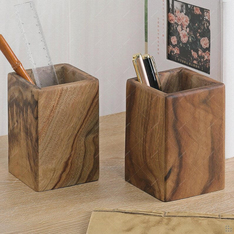 Stifthalter aus massivem Kampferholz 8x8x12 cm – Schreibtisch Organizer, Stiftebecher