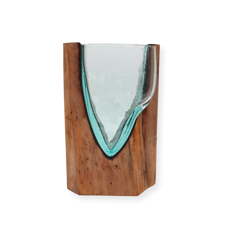 Vertikale Wandvase aus geschmolzenem Glas auf Holz, mundgeblasener Glaspflanzer, rustikale Boho-Dekor, Treibholz-Akzent-Schaustück, kleine Blumenvase