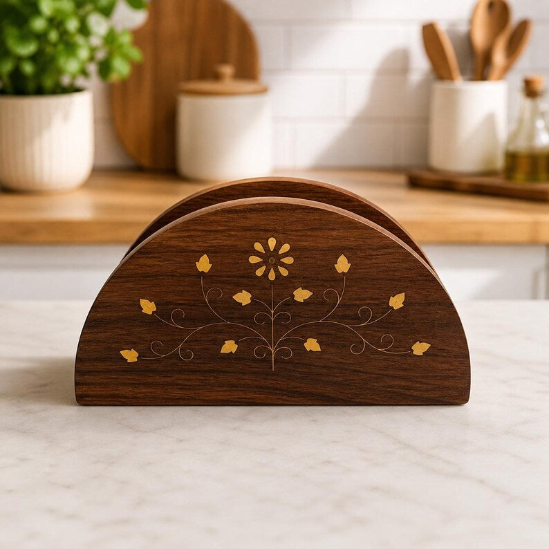 Serviettenhalter aus Holz mit Messingverzierung und floraler Gravur, Tischdeko-Organizer, Einzugsgeschenk