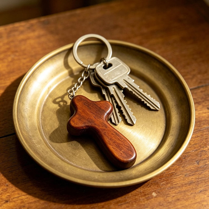 Holzkreuz Schlüsselanhänger 60x34x12 mm mit Metallring, christliches Geschenk