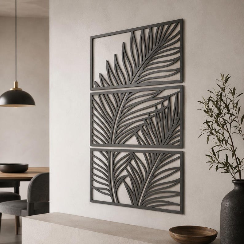 Wanddeko aus Metall mit Palmenblättern, tropische Wandpaneele, botanisches Triptychon, Japandi-Wanddeko, Boho-Wanddeko aus Metall, Deko-Set für über dem Bett