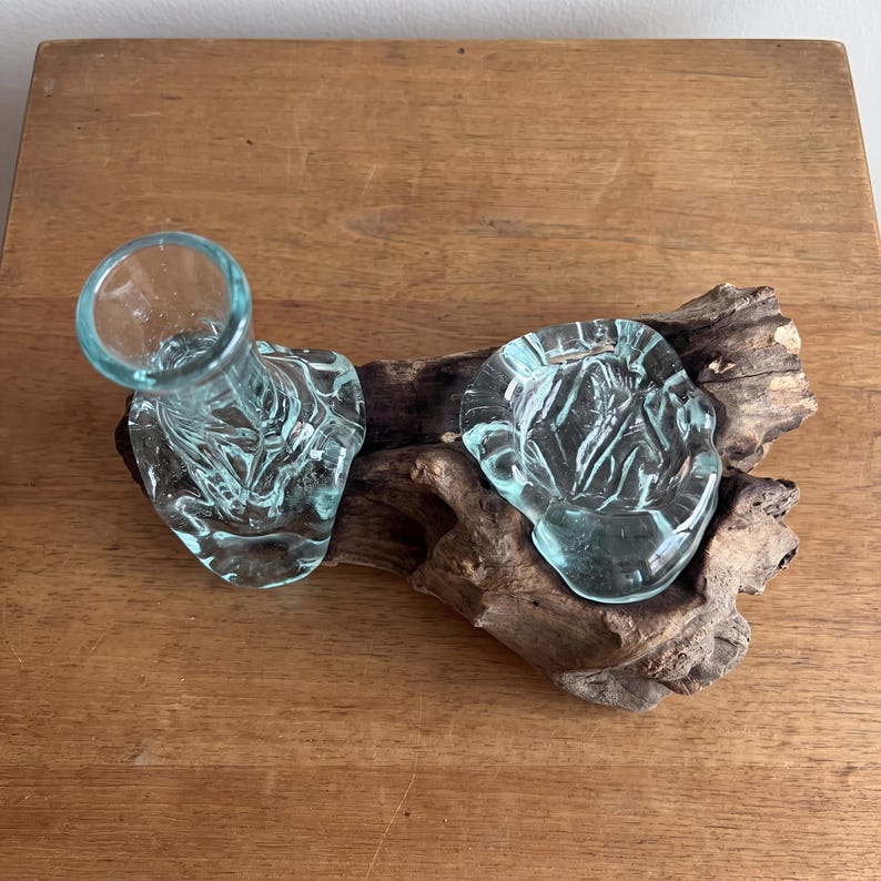 Treibholz-Glasvase mit Teelichthalter – Geschmolzenes Glas auf Holz, rustikales Walddekor, Mini-Blumenvase