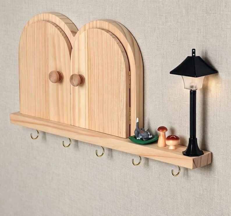 Holz Feentür Regal mit Haken | Rustikaler Wandorganizer | Miniatur Feentür Deko | Cottagecore Wanddeko