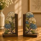 Buchstützen mit Hortensienmotiv aus Holz und Buntglas, Blumendekoration für Bücherregal, botanische Buchstützen im Buntglas-Stil