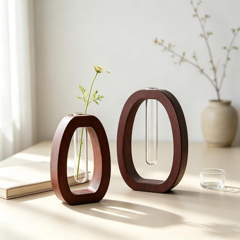 Holzvase mit Reagenzglas | Minimalistische Tischvase für frische und Trockenblumen