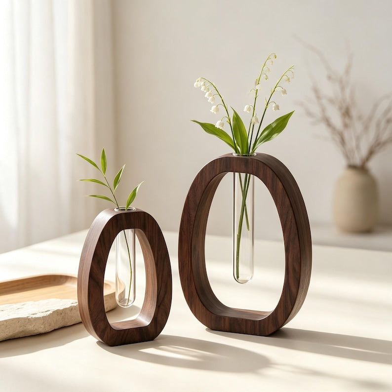 Holzvase mit Reagenzglas | Minimalistische Tischvase für frische und Trockenblumen